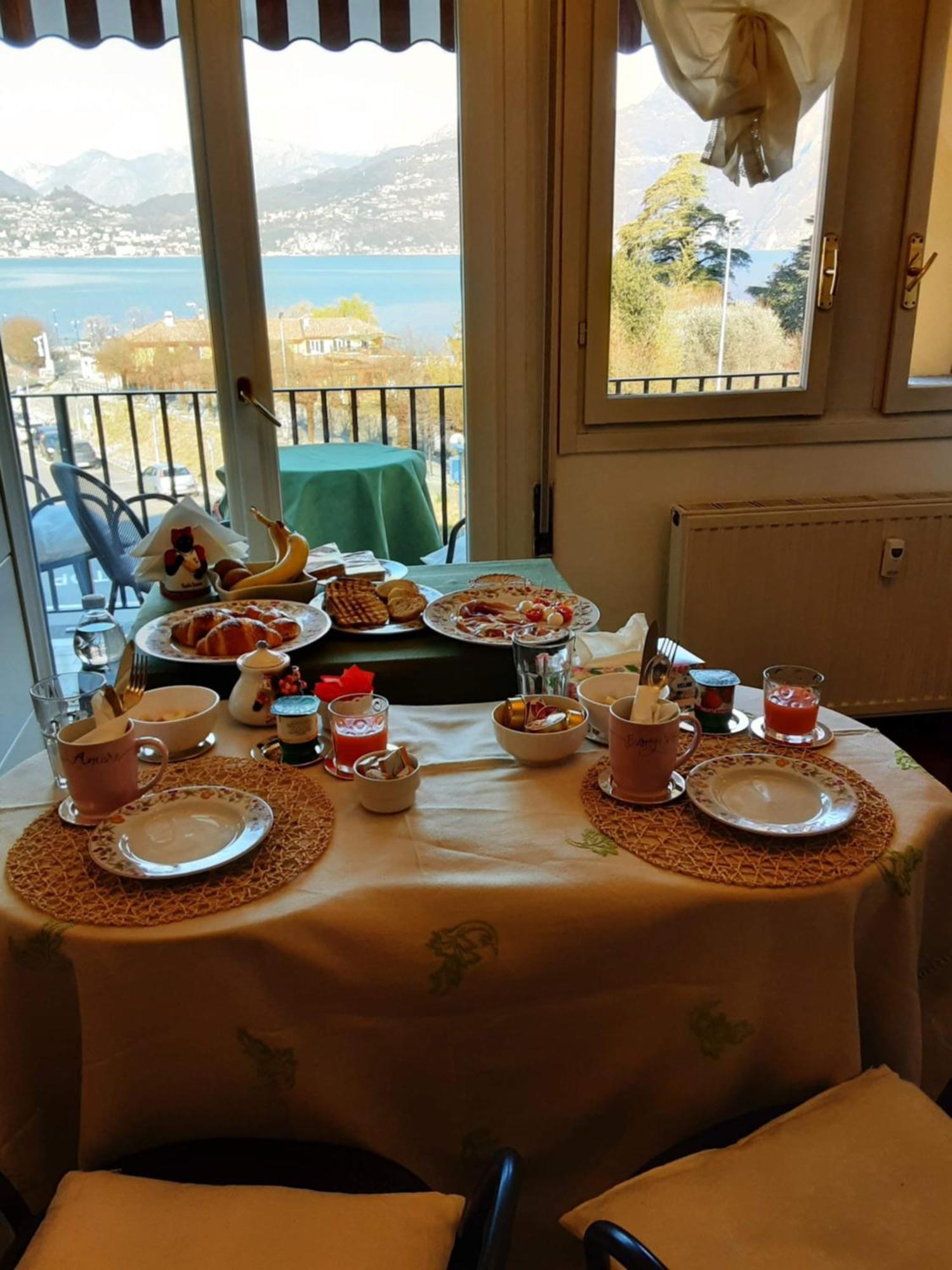 Bed and Breakfast Tosca House 2 Варенна Екстер'єр фото
